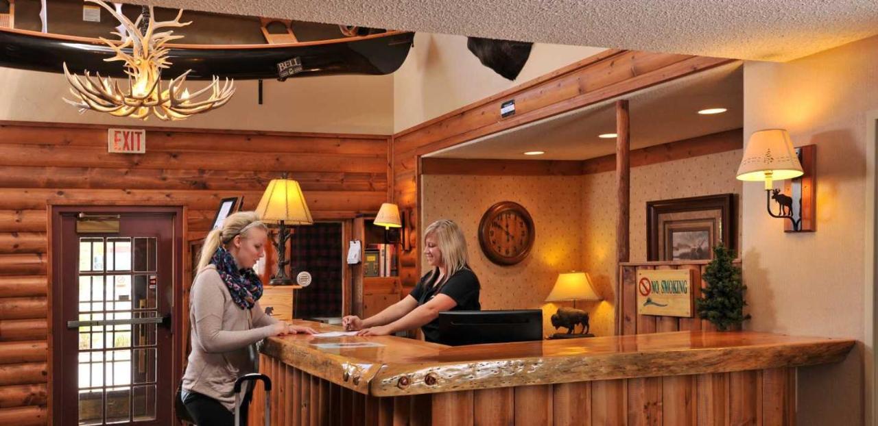 Boarders Inn & Suites By Cobblestone Hotels In Waukon 外观 照片